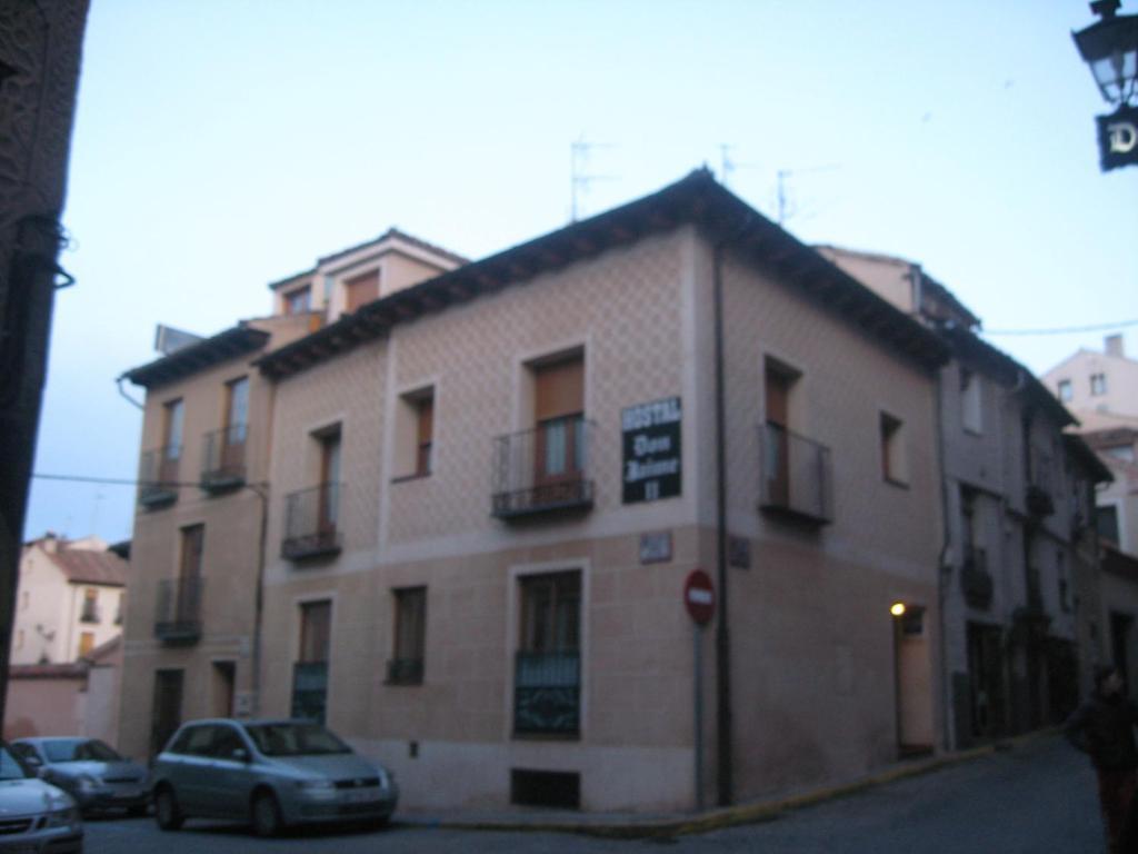 Hostal Don Jaime II Segovia Esterno foto